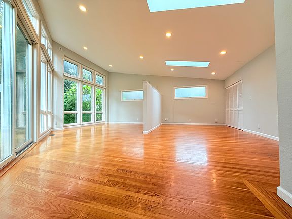 2nd image of 754 Josina Ave