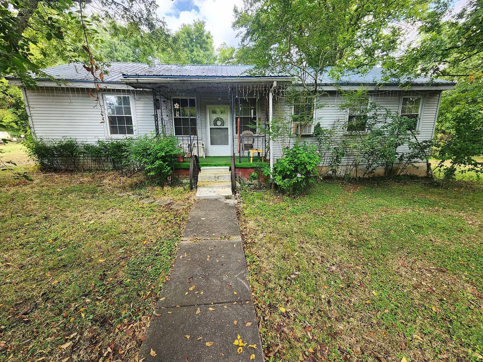 6670 Newstead Rd photo 1