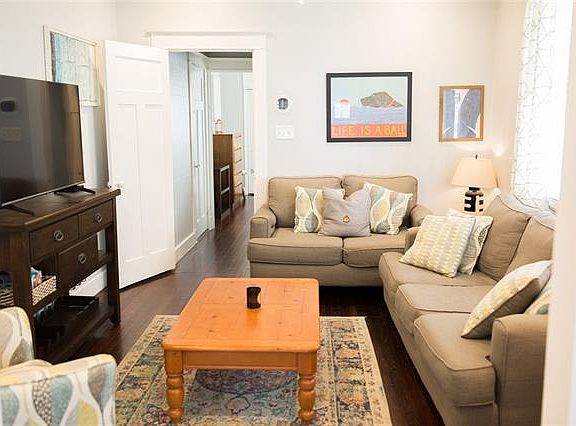4th image of 1023 Jena St