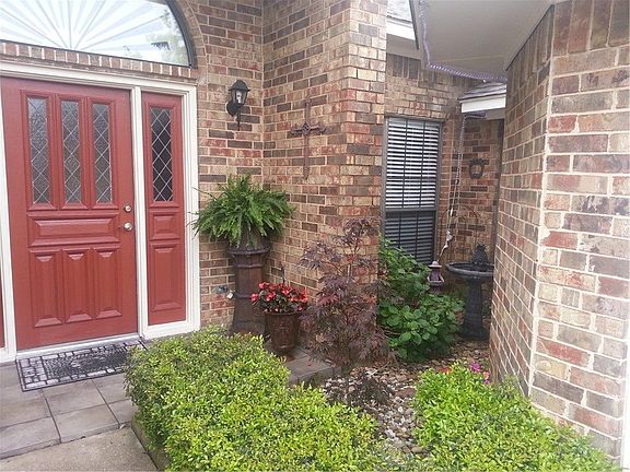 2nd image of 3404 Darion Ln