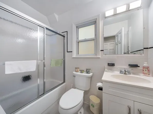 226-10 147th Avenue image 15 of 35