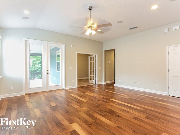 3rd image of 13781 Devan Lee Dr N