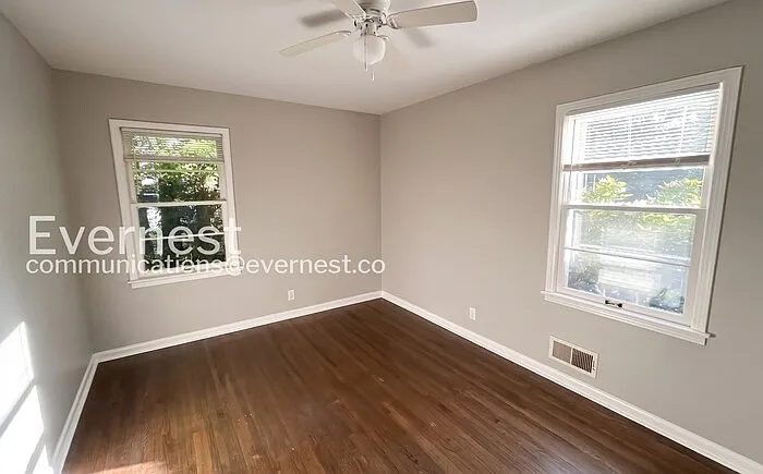 2348 2nd St NE — Photo 10