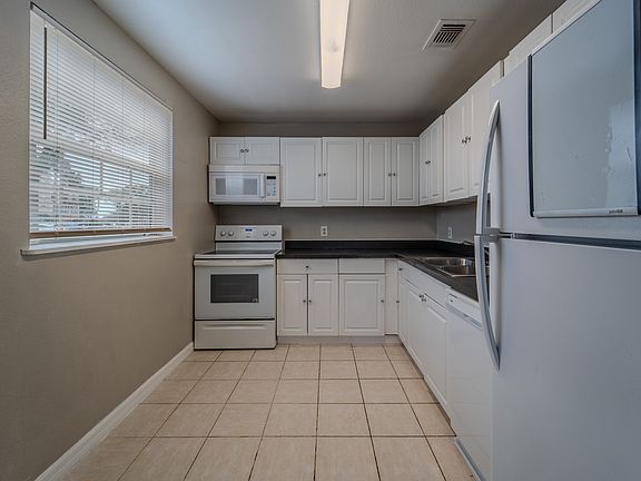 3rd image of 4051 Dijon Dr #J