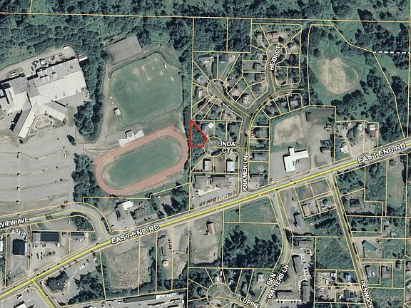5th image of 868 Linda Ct