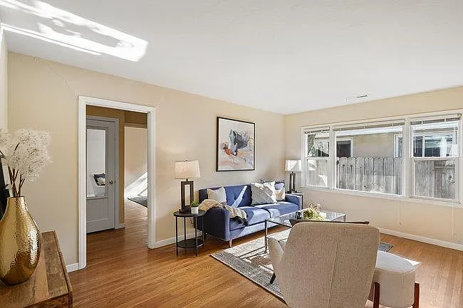 927 Roosevelt Ave — Photo 4