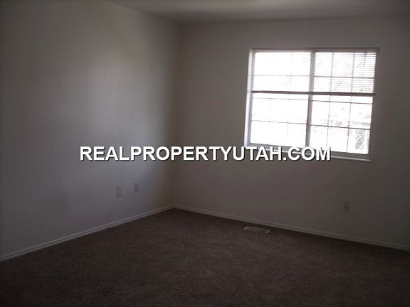 2330 mstr bedroom_02262015