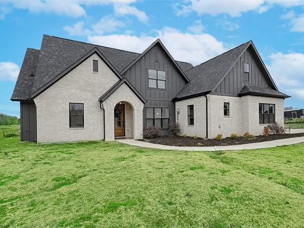 4640 County Road 1040, Celeste, TX 75423