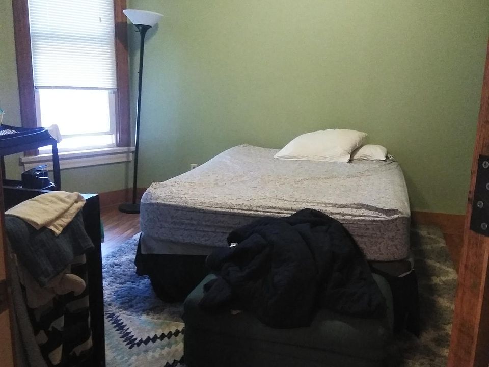2nd image of 1516 10th Ave S #6