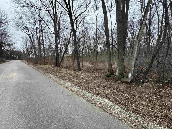 N462 Cold Spring Rd, Whitewater, WI 53190