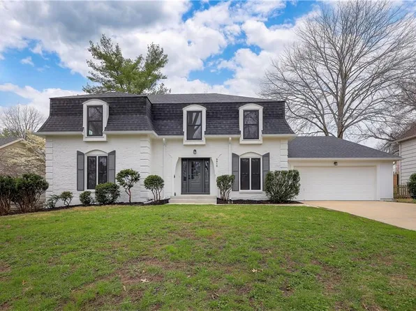 8818 Birch Ln, Prairie Village, KS 66207