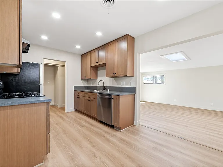 6431 Brown Cir — Photo 10