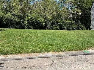 2358 Woodbluff Ct, Cincinnati, OH