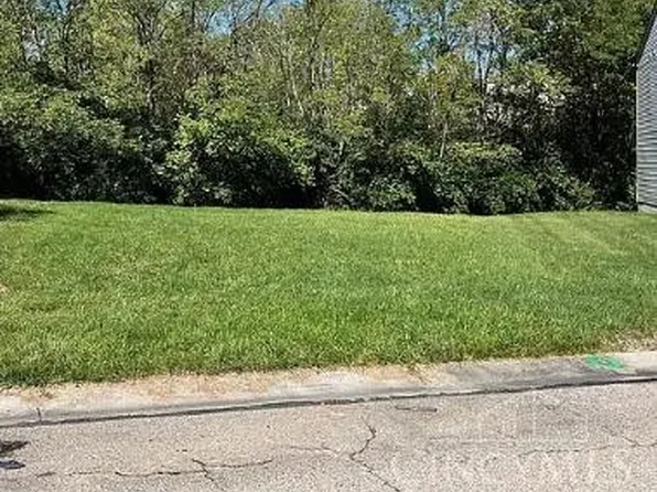 2358 Woodbluff Ct, Cincinnati, OH 45231