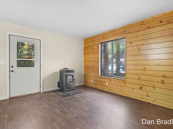 5th image of 8637 Mackinaw Trail Dr