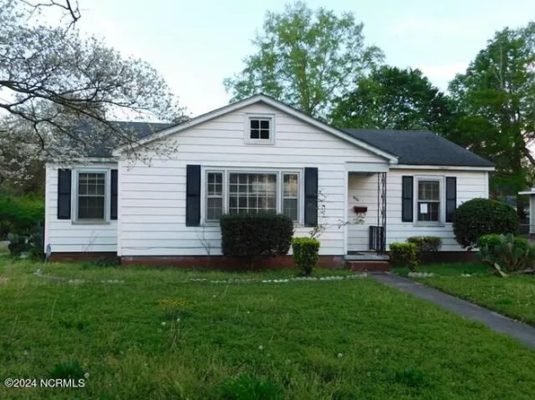 623 Greenmead Drive, Kinston, NC 28501