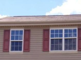 1059 Royal Dr, Canonsburg, PA 15317