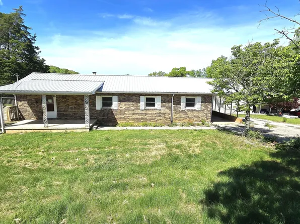 2150 Pinecrest Cir, Lenoir City, TN 37772