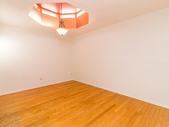 5th image of 5812 N Camino Esplendora