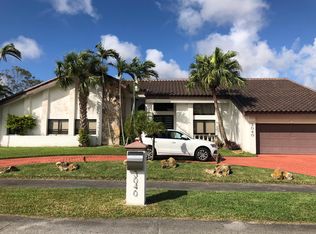 3040 SW 111th Ave, Miami, FL 33165