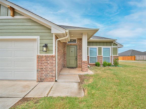 2nd image of 2212 Norwood Dr