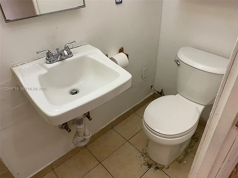 2460 NW 15th St #4 — Photo 18