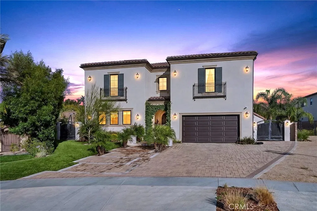 5 bed, 5691 sqft, $16,500 — Photo 3