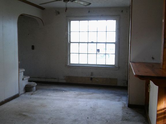 3rd image of 739 Westphal Ave