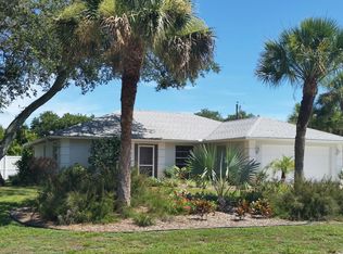 551 Foxglove Rd, Venice, FL 34293