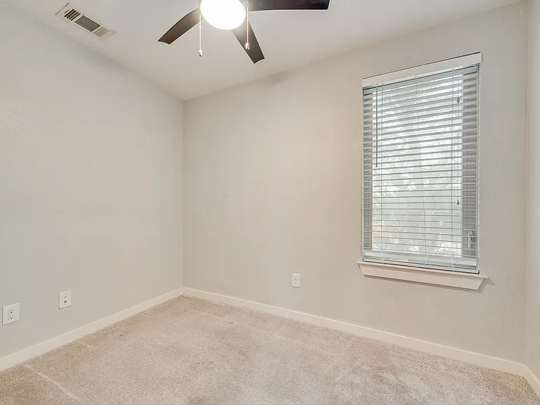 1811 Euclid Ave #2 — Photo 15