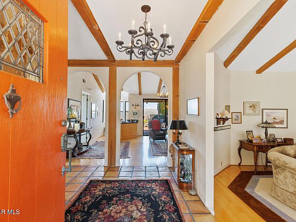 3rd image of 32483 Saddle Mountain Dr