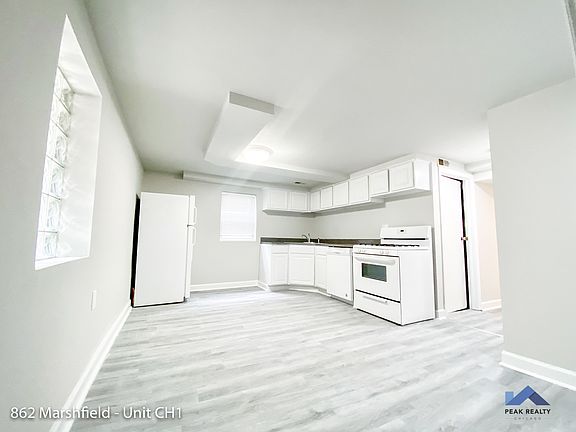2nd image of 862 N Marshfield Ave #2F