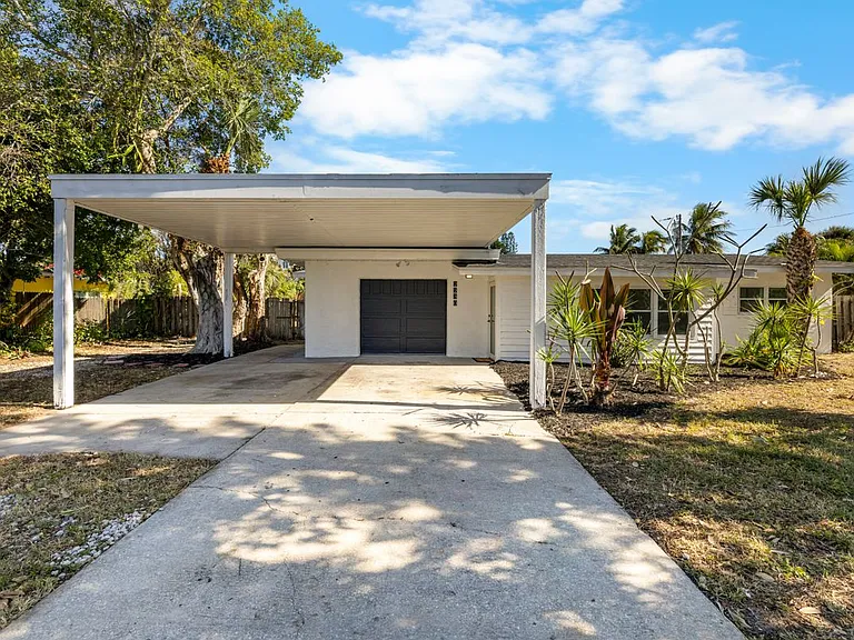 2230 Sunset Ave — Photo 1