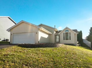 5439 Pocono Dr, Loves Park, IL 61111