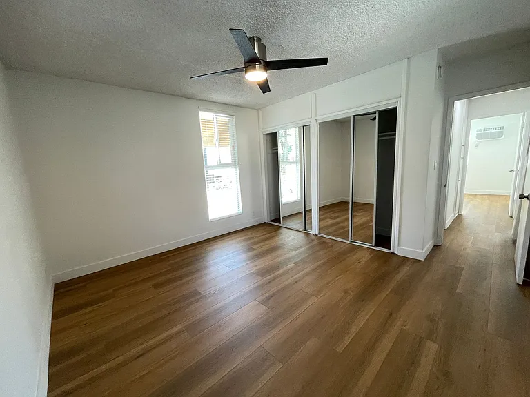 7351 Variel Ave — Photo 31