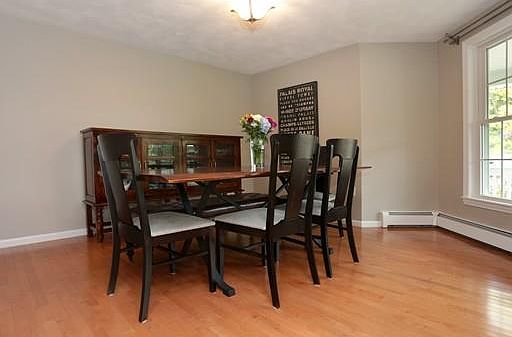 5th image of 8 Dunvegan Dr