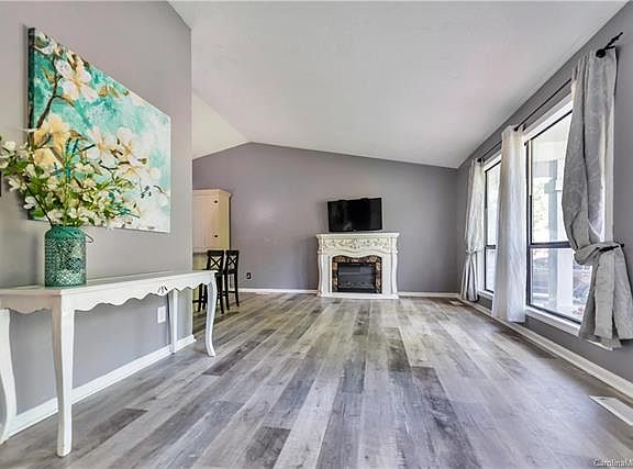 3rd image of 704 King Arthur Dr