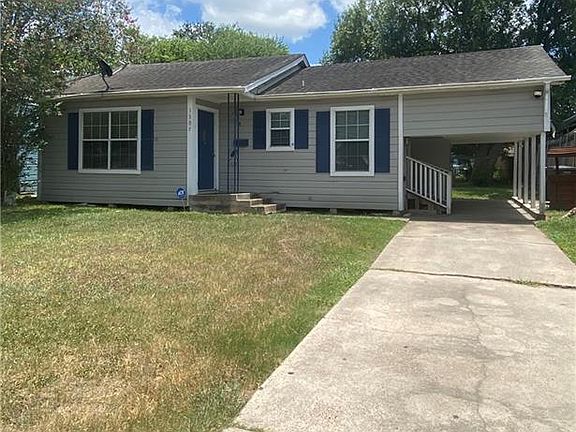2nd image of 1307 E Mimosa Ave