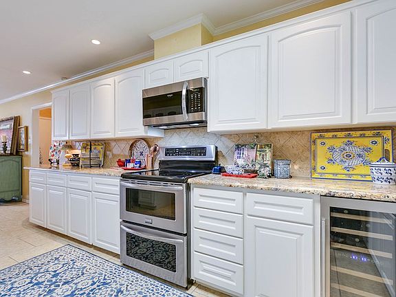 3rd image of 3617 Wildewood Dr