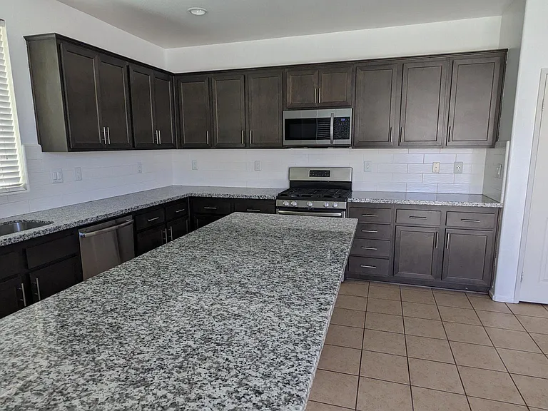 1378 Alpine Ave — Photo 4