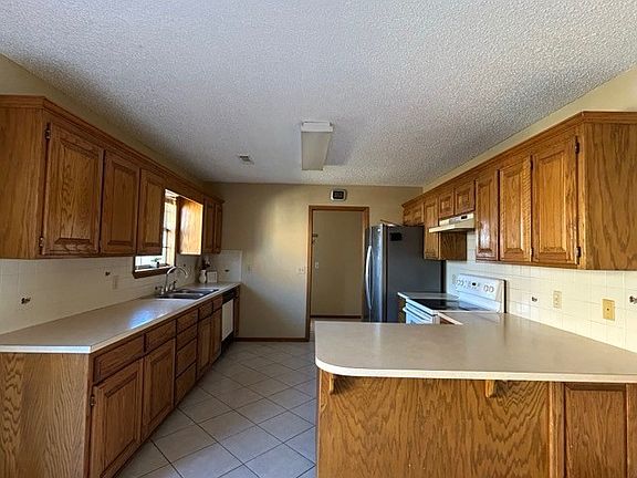 4th image of 1009 W Cottonwood St