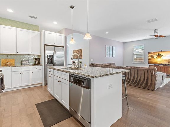 5th image of 6106 S Himes Ave