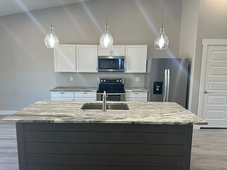 585 N Grand Falls Ct #B — Photo 3