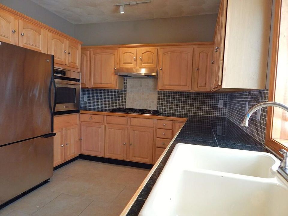 9 Sachem St 1, Revere, MA 02151 Zillow