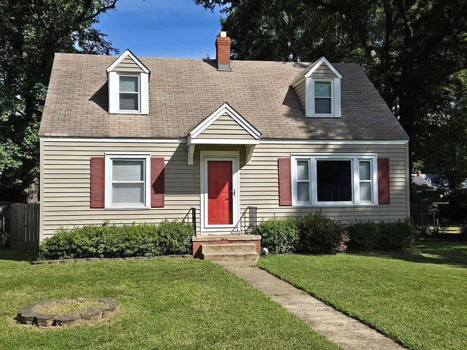 1st image of 3012 Briar Ln