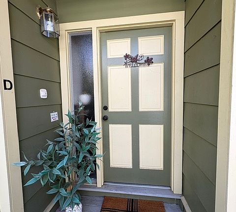 3rd image of 1144 Edwards St #D