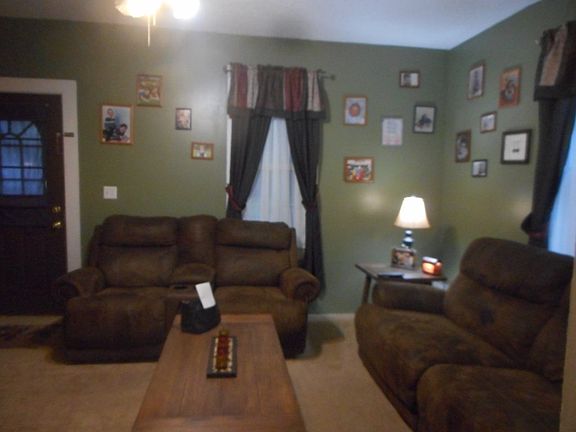 2nd image of 655 Mary St