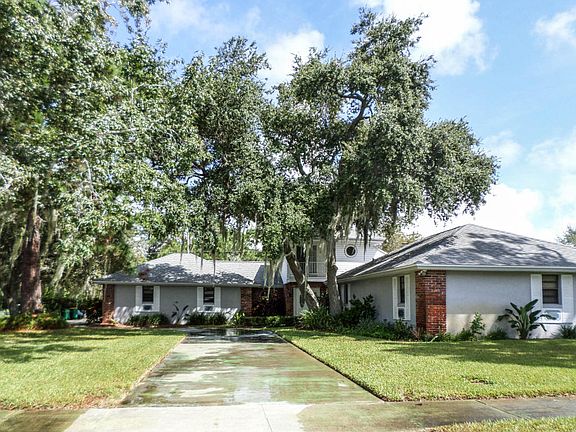 3rd image of 885 Lakewood Cir