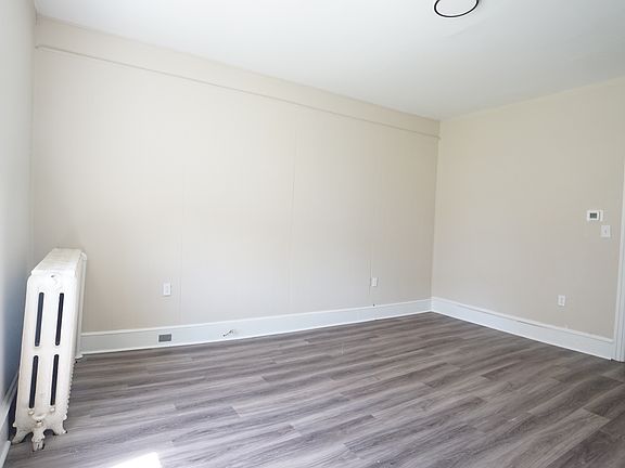 5th image of 104 Bethlehem Pike APT B