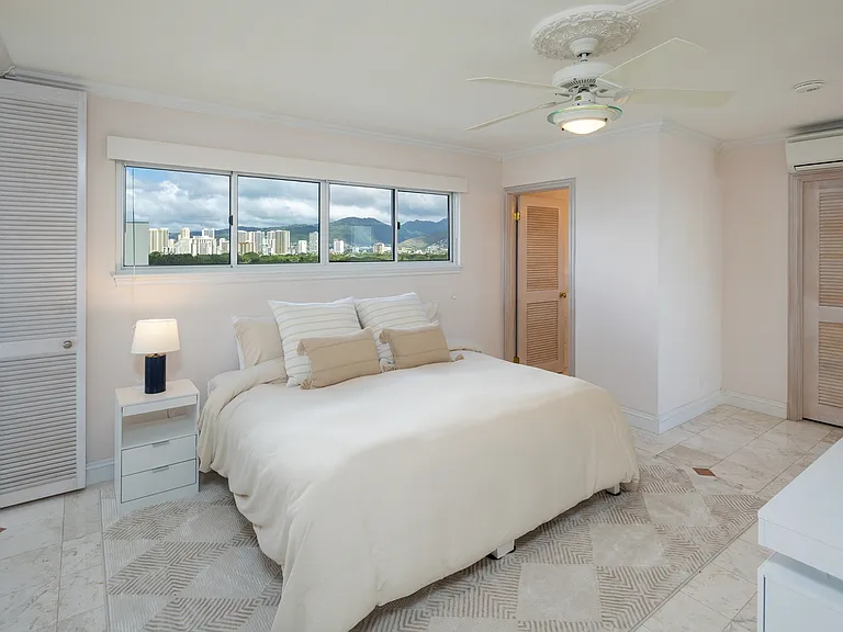 3065 Kalakaua Ave #Penthouse 1 — Photo 2
